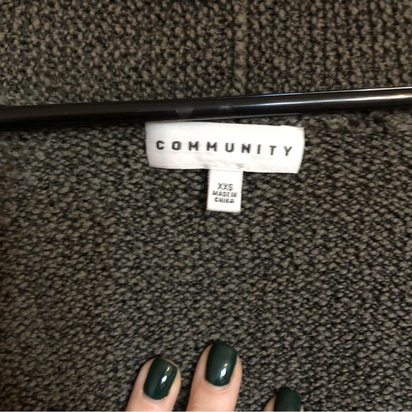Community Vetus Cardigan - Picture 3 of 5